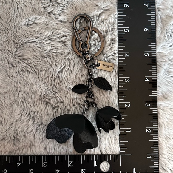 Coach Tea Rose Bag Charm Keychain Fob - Picture 10 of 10